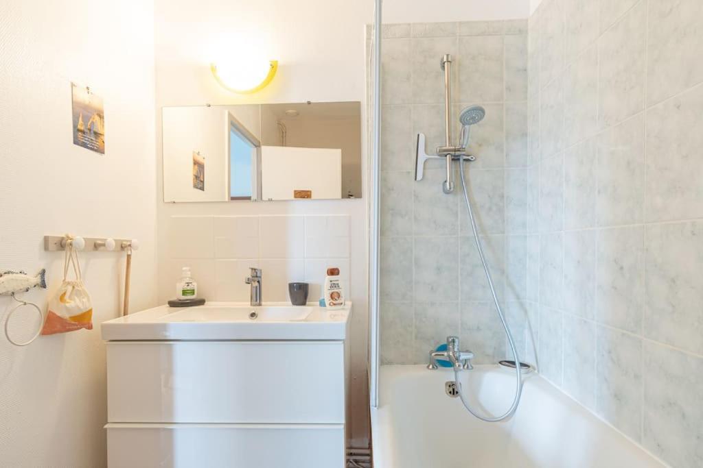 Appart' Confort Les Maoves Parking Prive Apartment